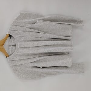 Strut & Bolt Top Size Medium Light Gray Pleated Front Jersey Long Sleeve Stretch